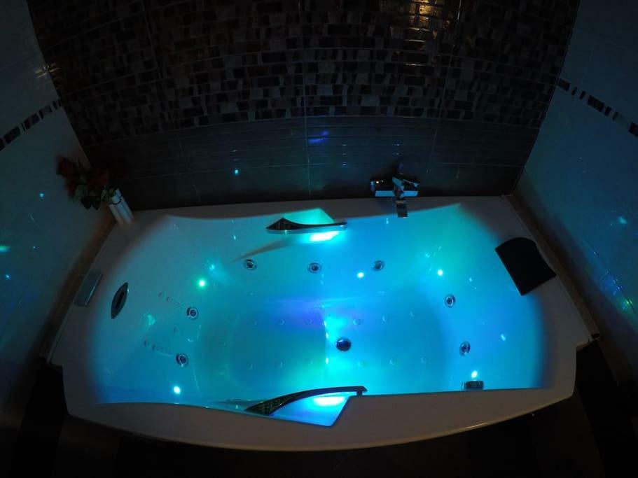 Villa Blanca Tenerife - Private Rooms - Terrace And Bbq, 5 Minutes From The Beach And Airport San Isidro  Eksteriør bilde